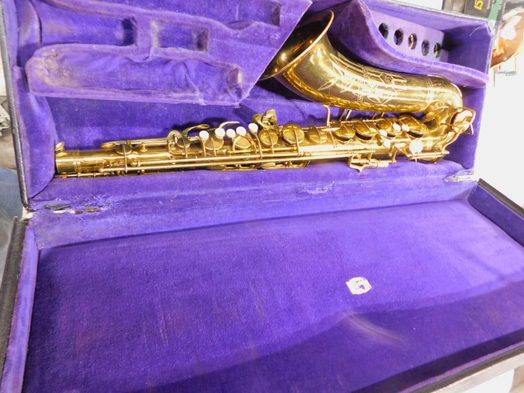 Vintage C.G. Conn Saxophone with Case (1 of 7)