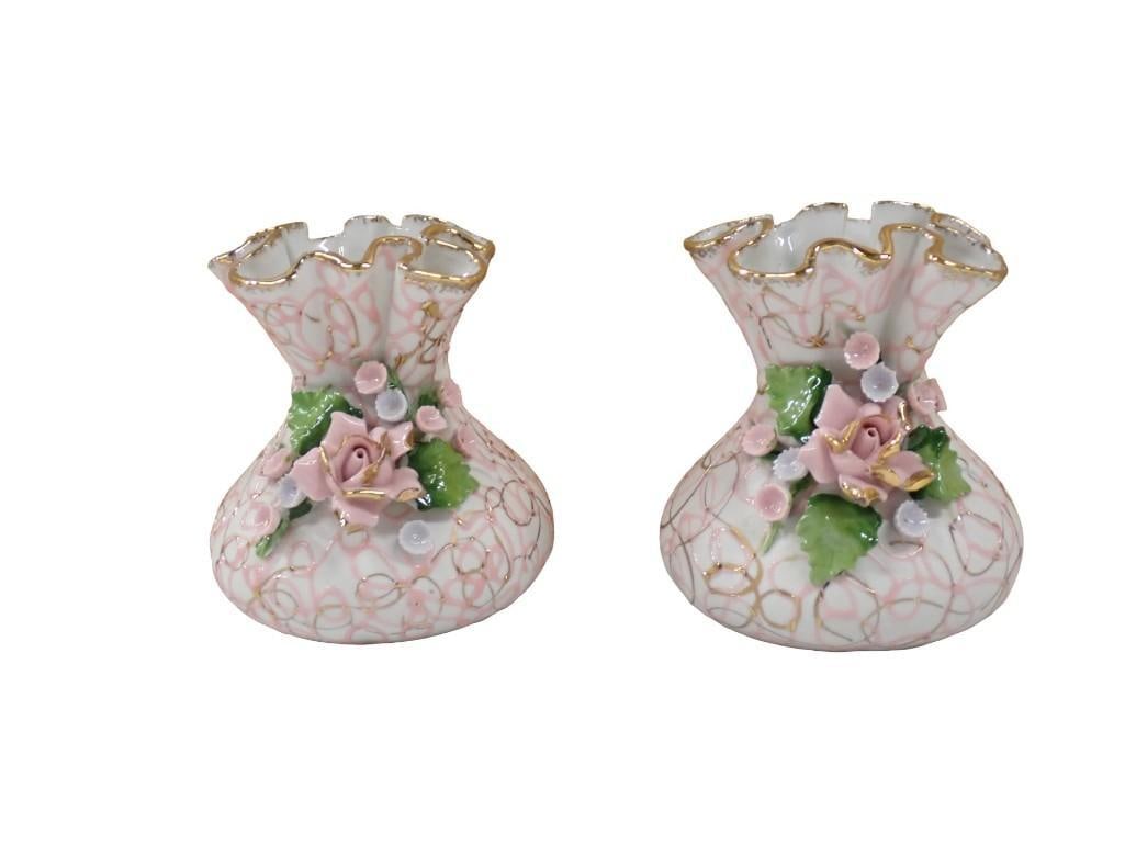 Pair of 1950s Lefton Bone China Ruffled Vases (1 of 6)