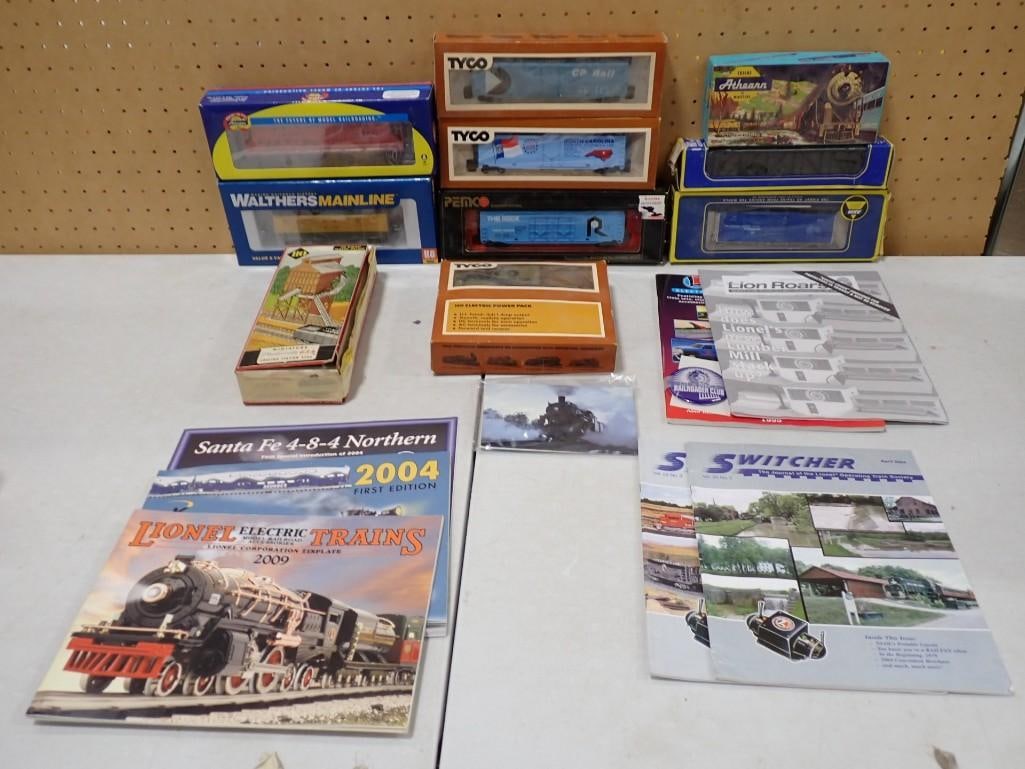 Model Train Lot including Catalogs, Tyco, Athearn, Walthers Mainline, HO Scale, etc (1 of 8)