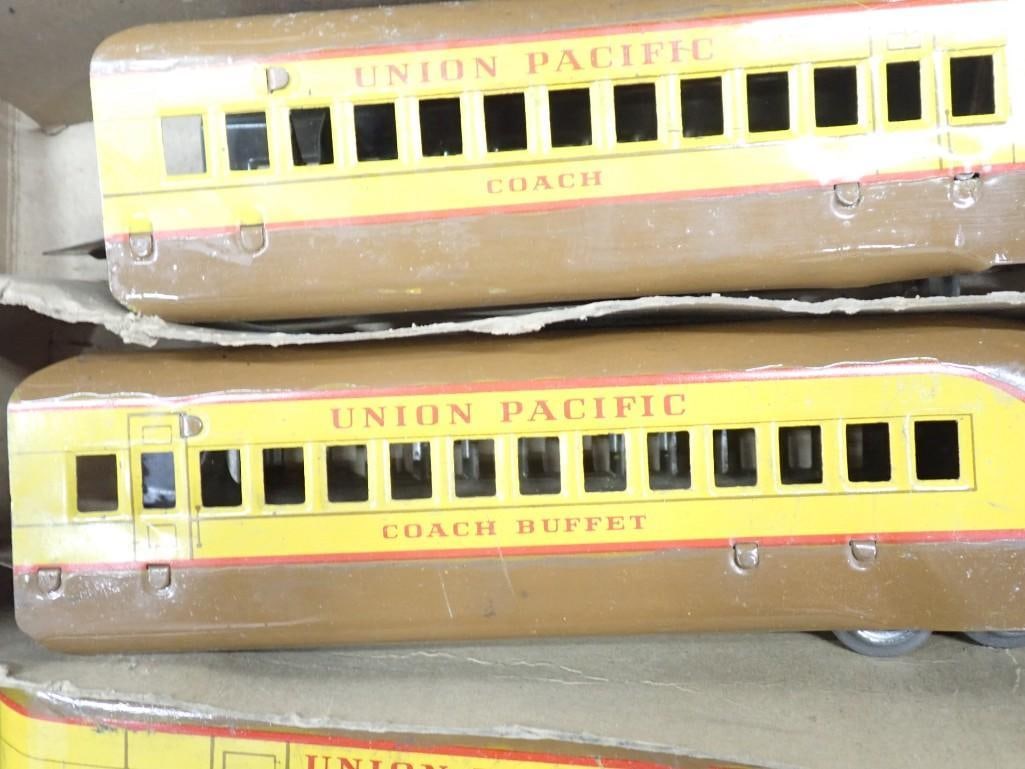 Vintage Marx Streamlined Train Set - 7