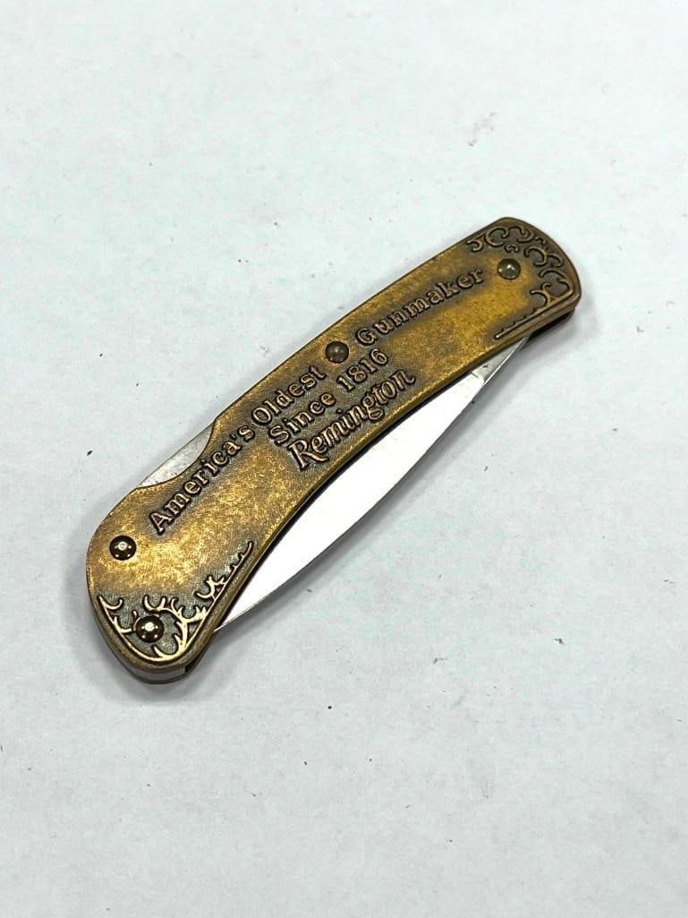 Remington R5 Brass Wildlife Embossed 3D UMC Pocket Knife (1 of 6)