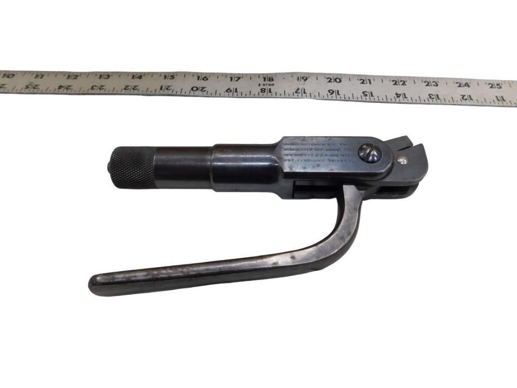 Antique Winchester Reloading Tool 32 WS: Antique Winchester Reloading Tool 32 WS All pictures are considered part of the description and should be examined carefully by bidders. Live Auctioneers is now offering Live Shipping through them.