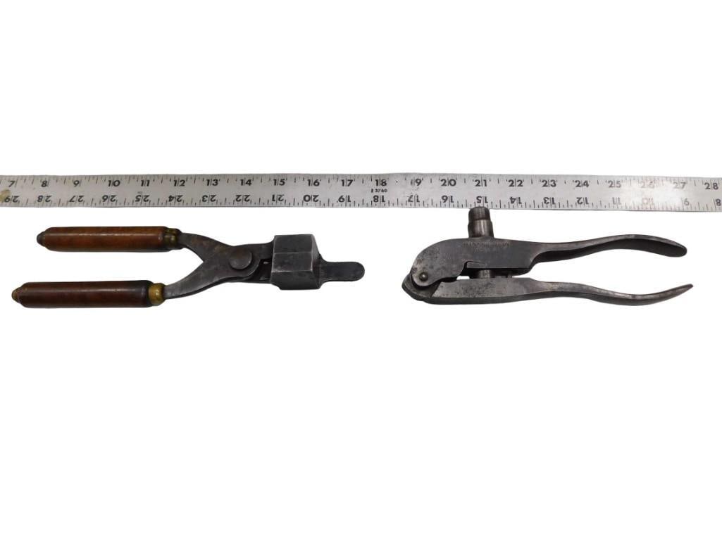 2 Antique Winchester Reloading Tools 38 WCF incl 1 with Wood Handles (1 of 8)