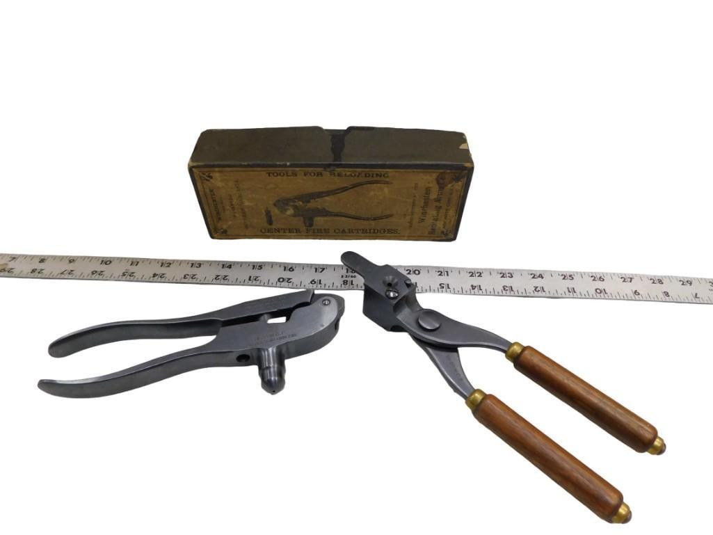 2 Antique Winchester Reloading Tools 25-20 WCF incl 1 with Wood Handles and 1 with Original Box (1 of 5)