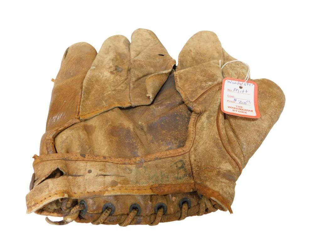 Vintage Winchester Leather Baseball Glove Catcher's Mitt (1 of 7)
