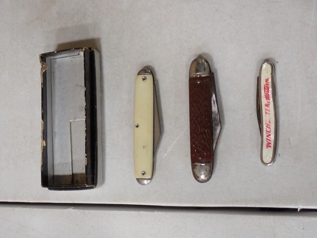 Lot of 3 Pocket Knives incl 2 Winchester Advertising Knives (1 of 5)