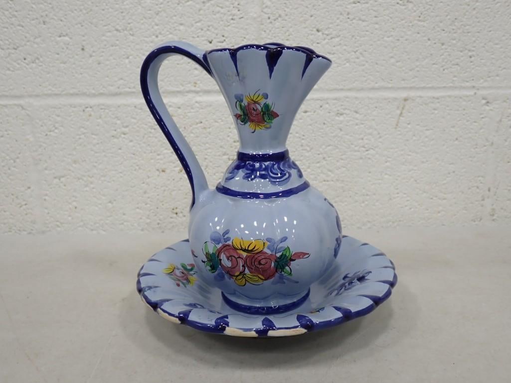 Alcobaca Portugal pottery hand painted pitcher with basin: Alcobaca Portugal pottery hand painted pitcher with basin All pictures are considered part of the description and should be examined carefully by bidders. Live Auctioneers is now offering Live Shipp