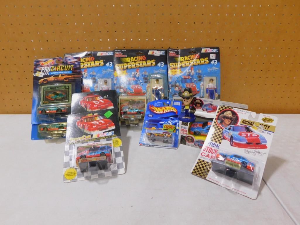 9 New in Package Toy Cars incl Hot Wheels, NASCAR, Racing Champions, Etc (1 of 7)