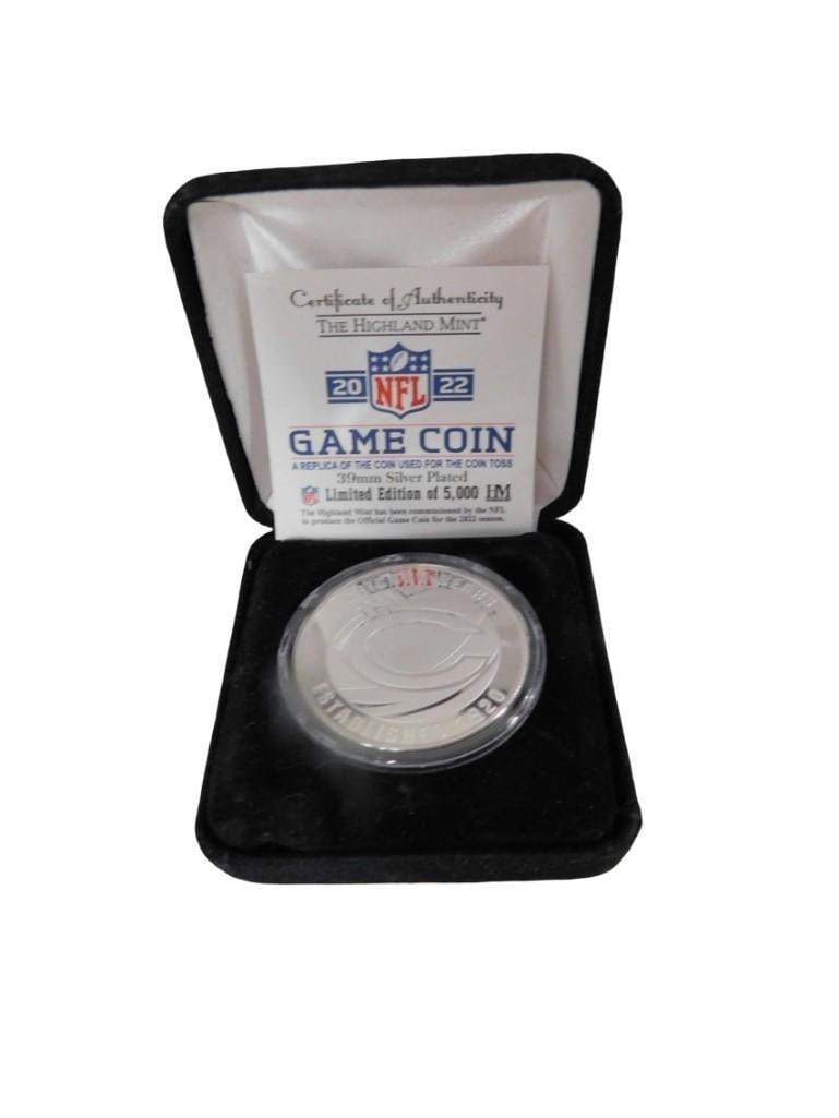 2022 Chicago Bears Limited Edition Game Highland Mint Coin Replica with COA: 2022 Chicago Bears Limited Edition Game Highland Mint Coin Replica with COA All pictures are considered part of the description and should be examined carefully by bidders. Live Auctioneers is now off