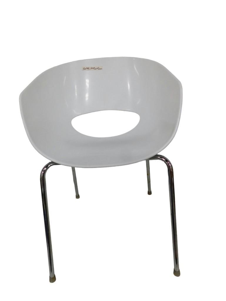 Sintesi Large Orbit Chair (1 of 5)