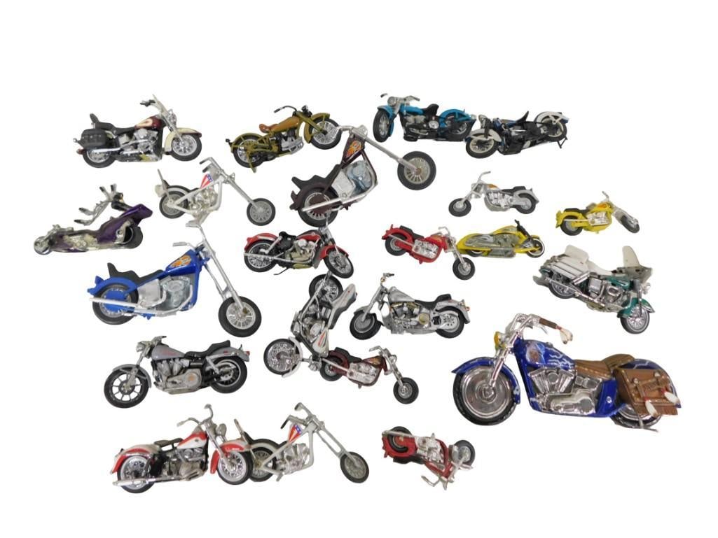 Lot of Miniature Toy Motorcycles including Harley Davidson (1 of 5)
