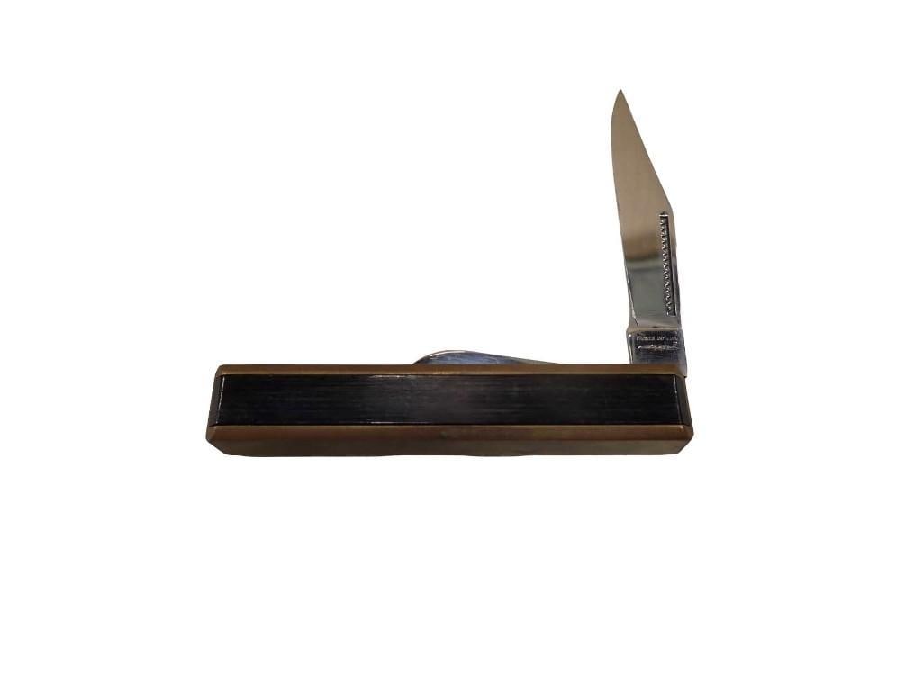 Parker 3 Blade Pocket Knife: Parker 3 Blade Pocket Knife All pictures are considered part of the description and should be examined carefully by bidders. Live Auctioneers is now offering Live Shipping through them. This is an o