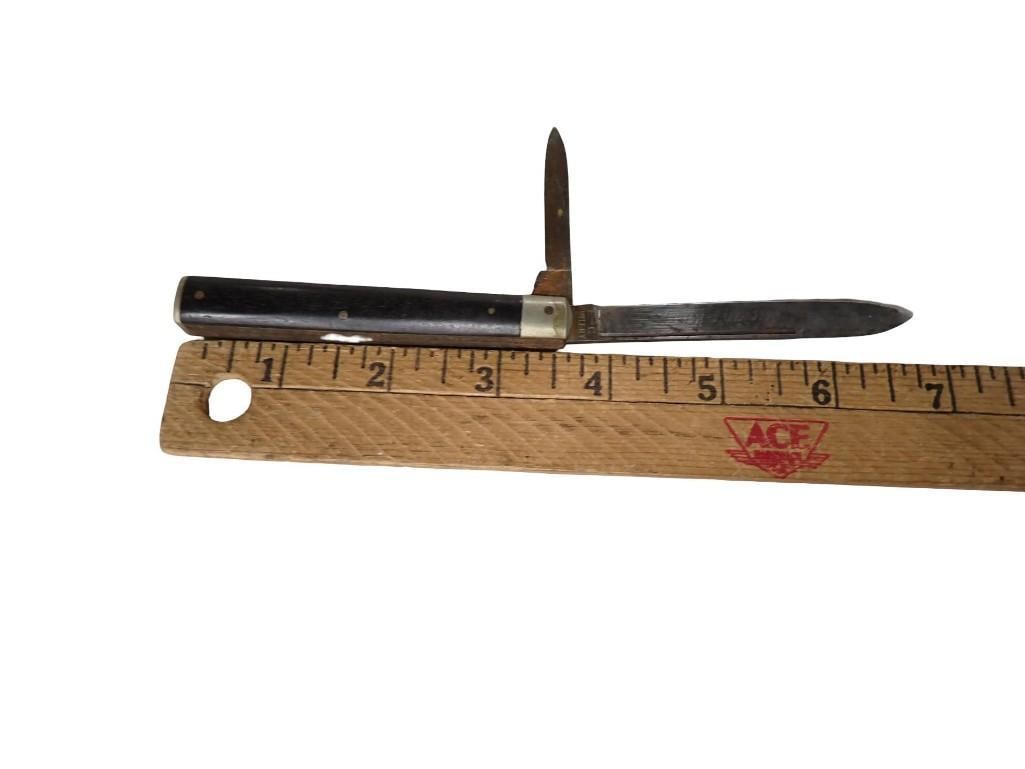 E-C Cutlery 2 Blade Physicians Knife: E-C Cutlery 2 Blade Physicians Knife All pictures are considered part of the description and should be examined carefully by bidders. Live Auctioneers is now offering Live Shipping through them. Thi