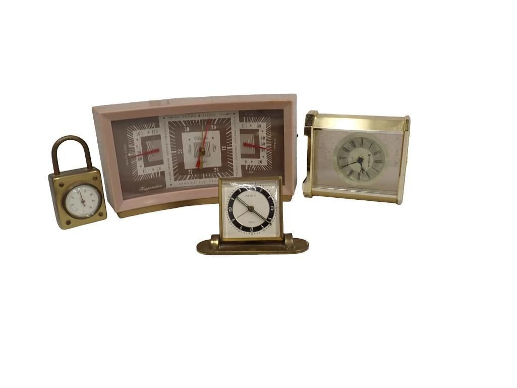 Lot of Clocks (1 of 9)