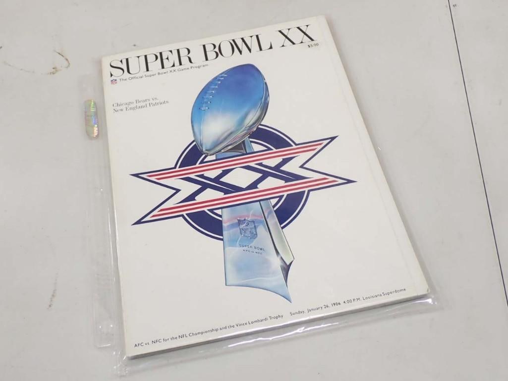 1986 Super Bowl 20 Program Chicago Bears (1 of 6)