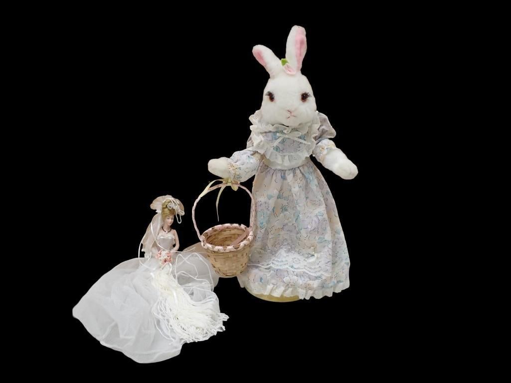 Animated Easter Bunny Battery Operated: Animated Easter Bunny Battery Operated Condition untested All pictures are considered part of the description and should be examined carefully by bidders. Live Auctioneers is now offerin