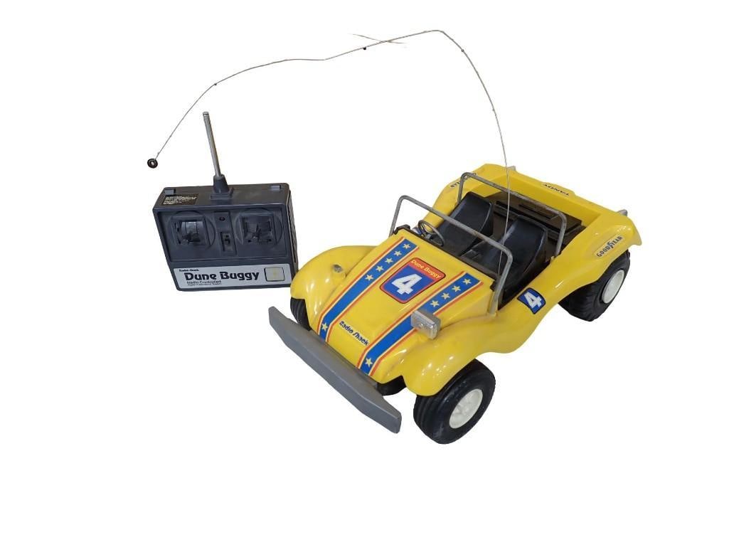 Vintage RC Radio Shack Dune Buggy Car: Vintage RC Radio Shack Dune Buggy Car Condition: untested All pictures are considered part of the description and should be examined carefully by bidders. Live Auctioneers is now offering 