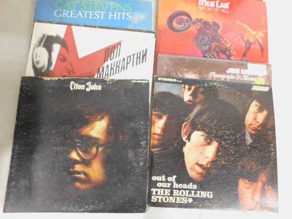 Lot of over 20 vinyl record albums including 6 from Elton John, 2 from Pink Floyd, plus Rolling Ston - 3