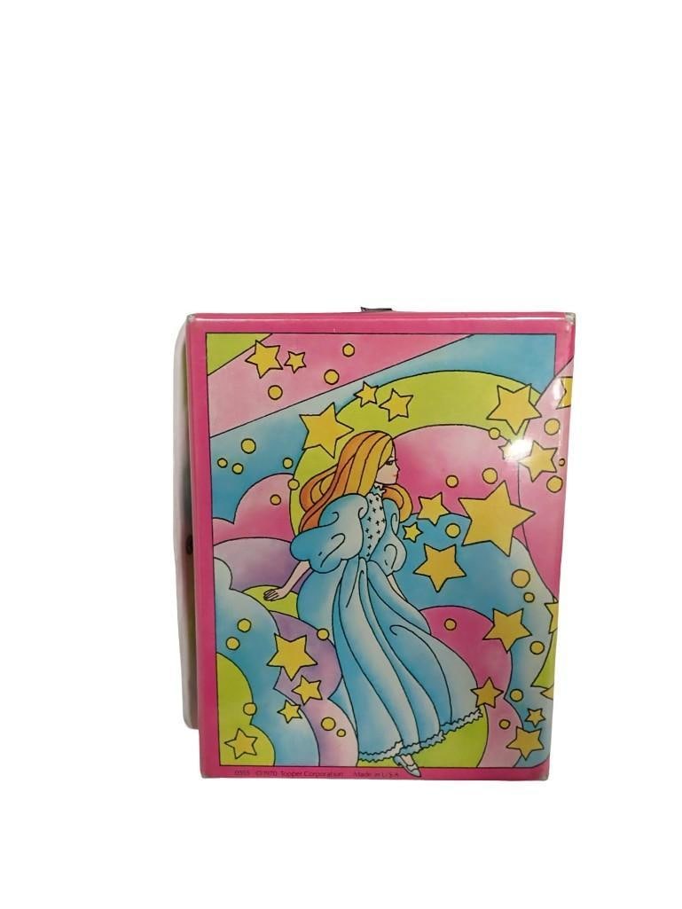 Vintage Topper Dawn Doll Case w 4 Dolls incl 2 Dawn, Angie, plus a Blond Doll in a Dollikin Outfit - 4