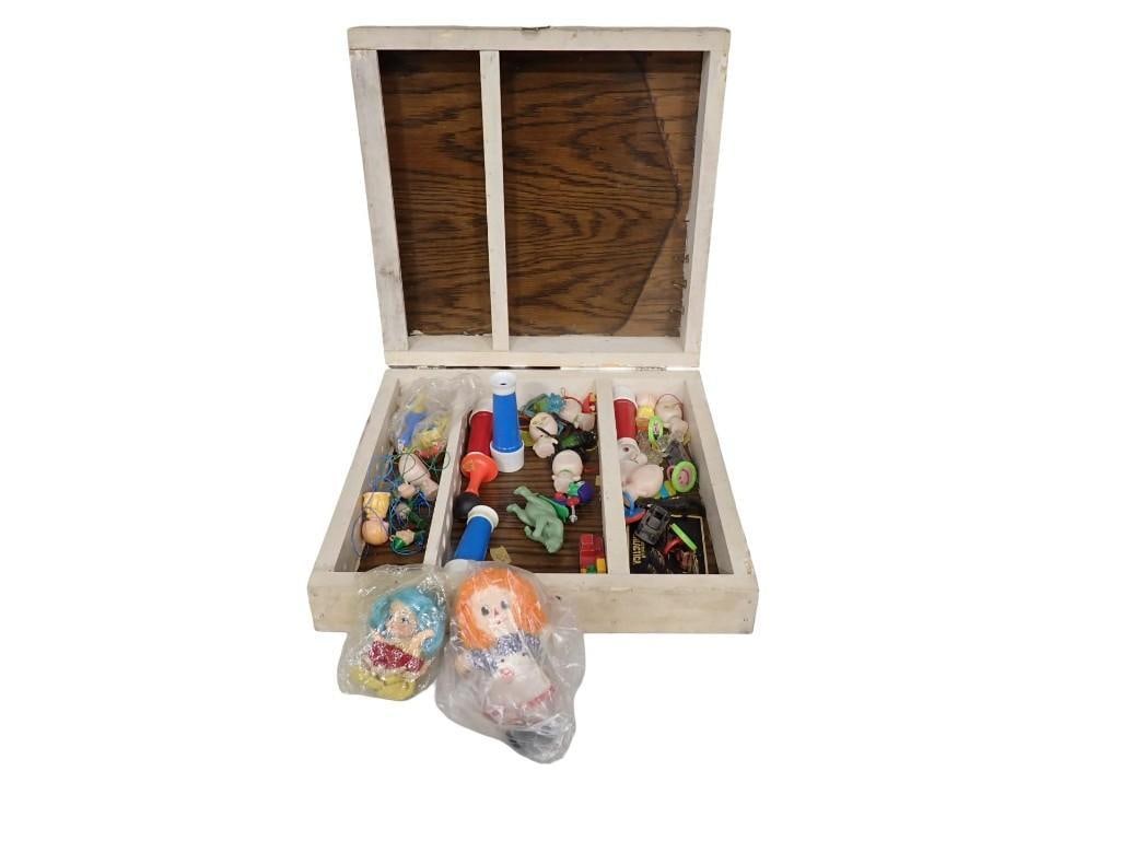 Box of Small Collectibles incl Vintage Small Toys, etc: Box of Small Collectibles incl Vintage Small Toys, etc All pictures are considered part of the description and should be examined carefully by bidders. Live Auctioneers is now offering Live Shipping t