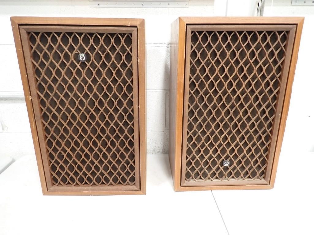 Pair of Vintage Pioneer Speakers Model CS-801A (1 of 8)