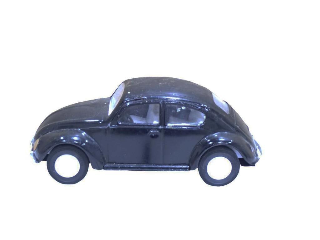 Volkswagen Beetle Model Car (1 of 6)