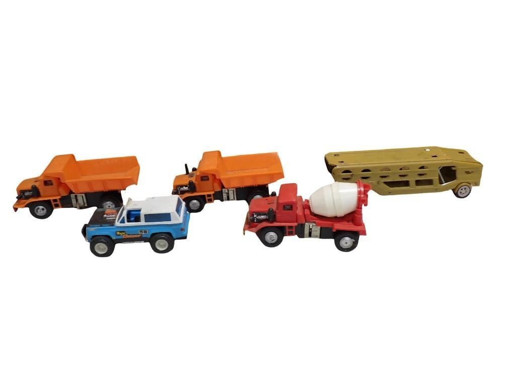 Lot of Toy Trucks incl Vintage: Lot of Toy Trucks incl Vintage All pictures are considered part of the description and should be examined carefully by bidders. Live Auctioneers is now offering Live Shipping through them. This is a