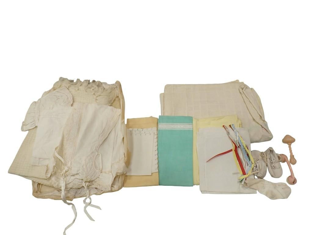 Lot of vintage doll clothes and accessories (1 of 8)