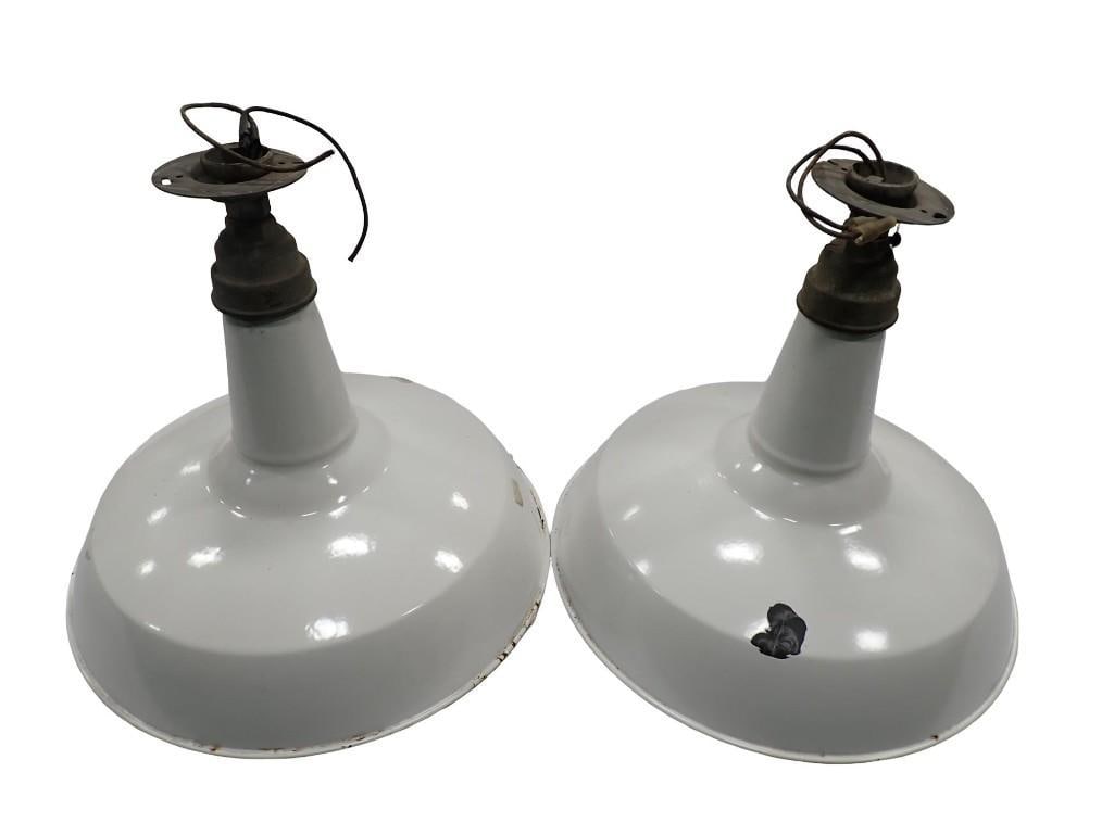 2 Benjamin 760 Industrial Lights Porcelain Enmaled Warehouse Lighting (1 of 9)
