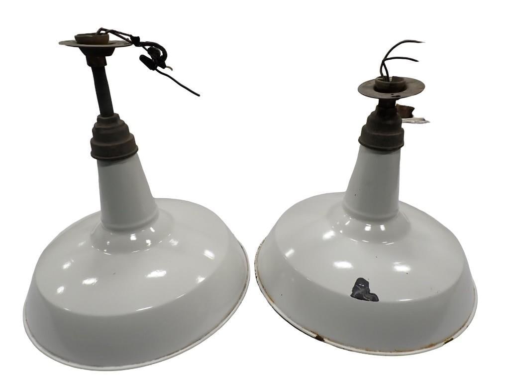 2 Benjamin 760 Industrial Lights Porcelain Enmaled Warehouse Lighting (1 of 11)