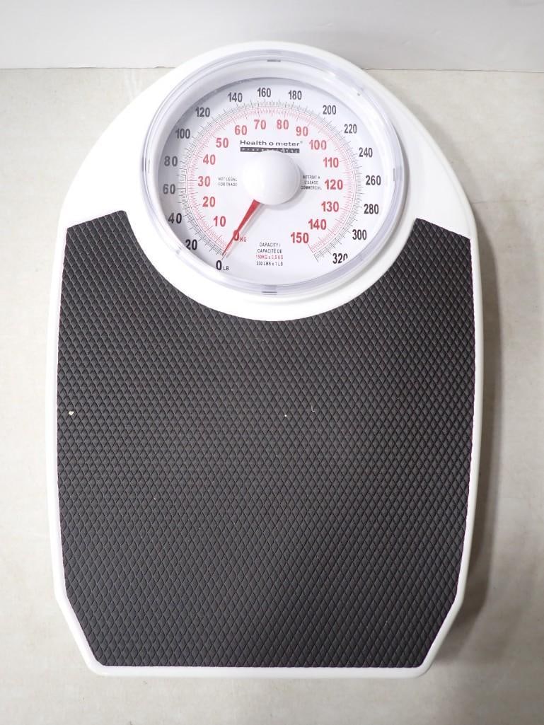 Health o Meter Bathroom Scale: Health o Meter Bathroom Scale All pictures are considered part of the description and should be examined carefully by bidders. Live Auctioneers is now offering Live Shipping through them. This is an o