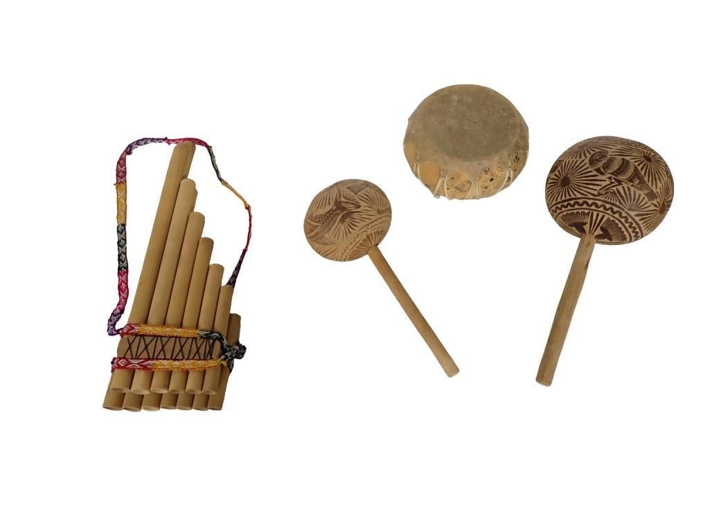 South American Musical Instruments incl Andean Bamboo Pan Flute, Maracas, Small Drum (1 of 12)