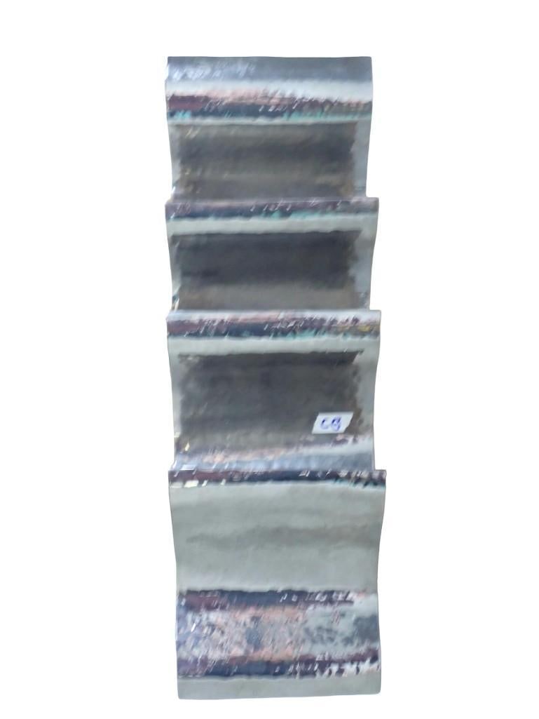 Modern Style Metal Ripple Wine Bottle Holder (1 of 5)