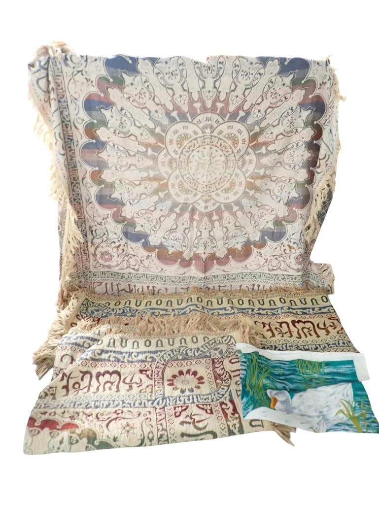 Lot of woven jacquard textile throws (1 of 6)