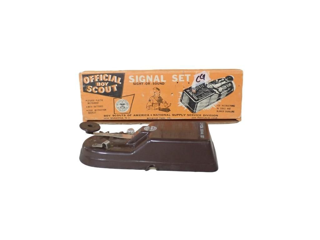 Vintage Official Boy Scout Signal Telegraph Set (1 of 7)