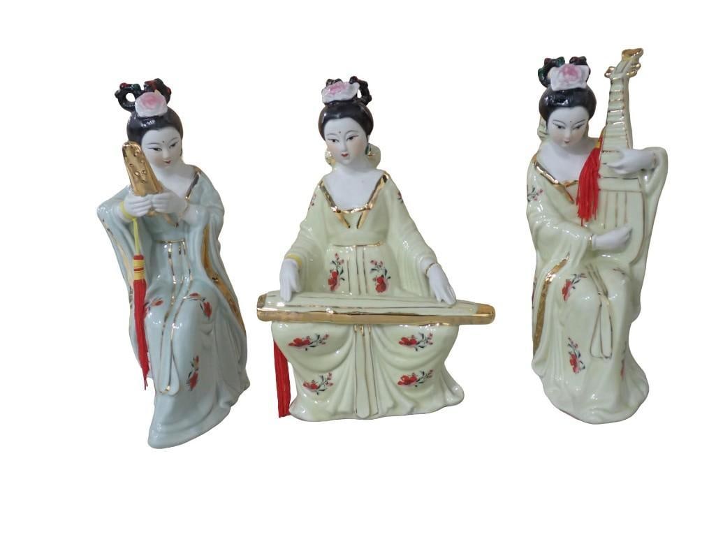 3 Porcelain Japanese Geisha Musician Figurines: 3 Porcelain Japanese Geisha Musician Figurines All pictures are considered part of the description and should be examined carefully by bidders. Live Auctioneers is now offering Live Shipping through t