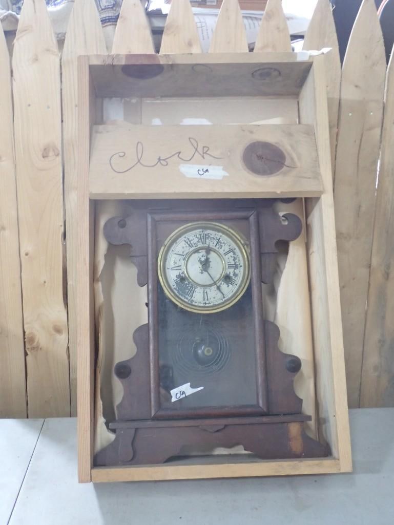 Antique Mantel Clock: Antique Mantel Clock Condition: untested All pictures are considered part of the description and should be examined carefully by bidders. Live Auctioneers is now offering Live Shipping
