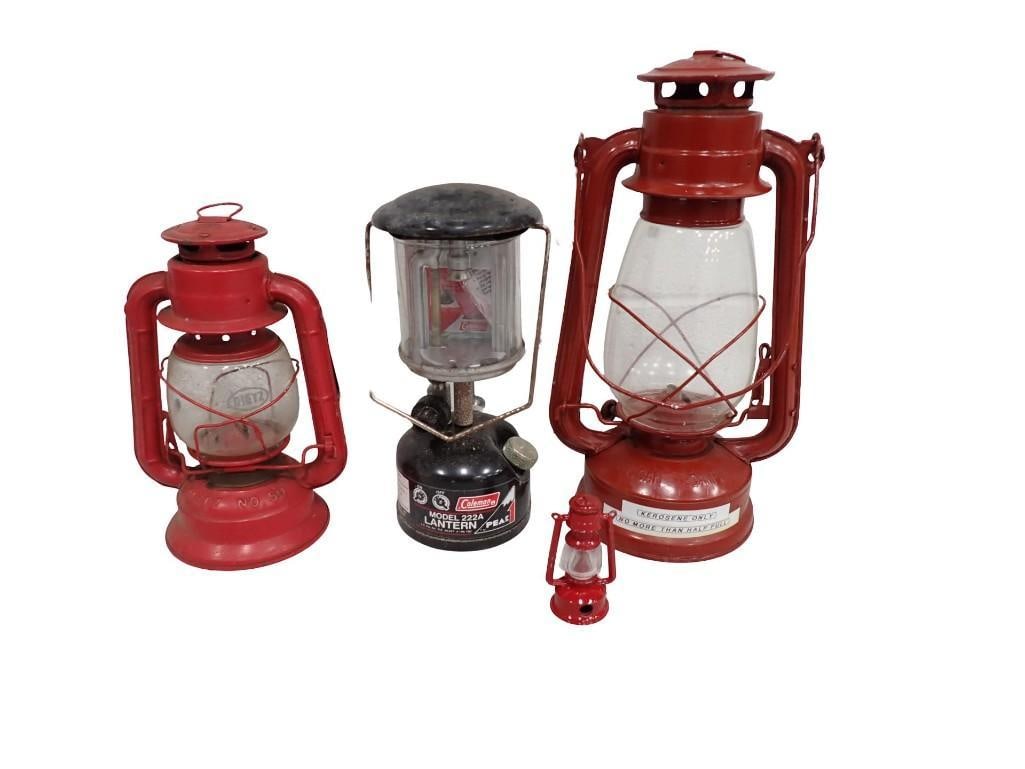 3 Vintage Lanterns incl Dietz, Coleman Model 222A Peak 1 (1 of 7)