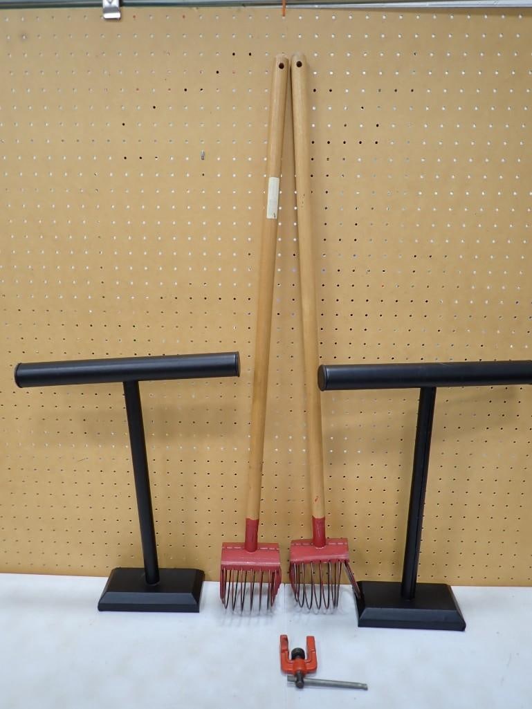 Misc Lot including Pecan Picker Upper Tools, Jewelry Holders, Drop Forge Puller Specialty Tool (1 of 6)