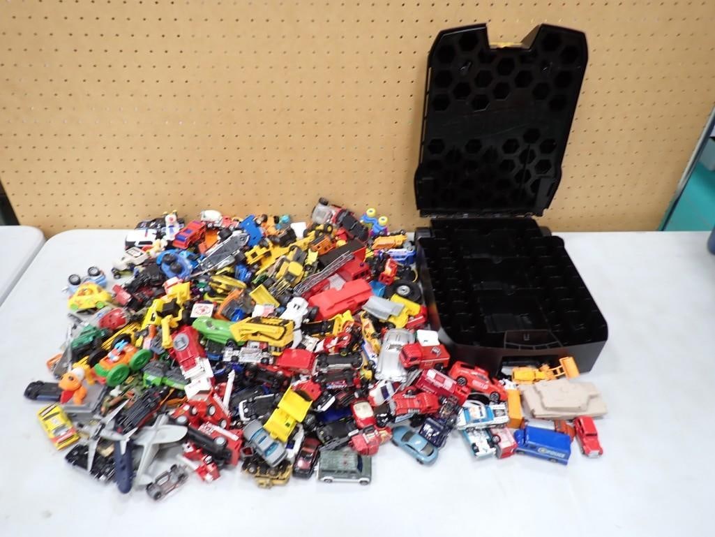 Large Lot of Toy Cars including Hot Wheels Die-Cast and a Hot Wheels Case, etc.: Large Lot of Toy Cars including Hot Wheels Die-Cast and a Hot Wheels Case, etc. All pictures are considered part of the description and should be examined carefully by bidders. Live Auctioneers is now