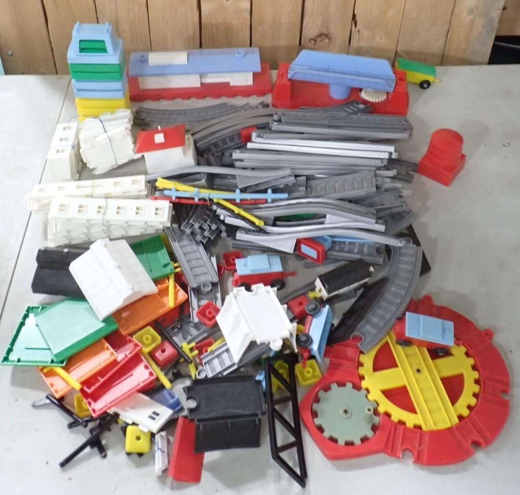 Lot of Plastic Rail Road / Train Tracks, Accessories, etc. (1 of 8)