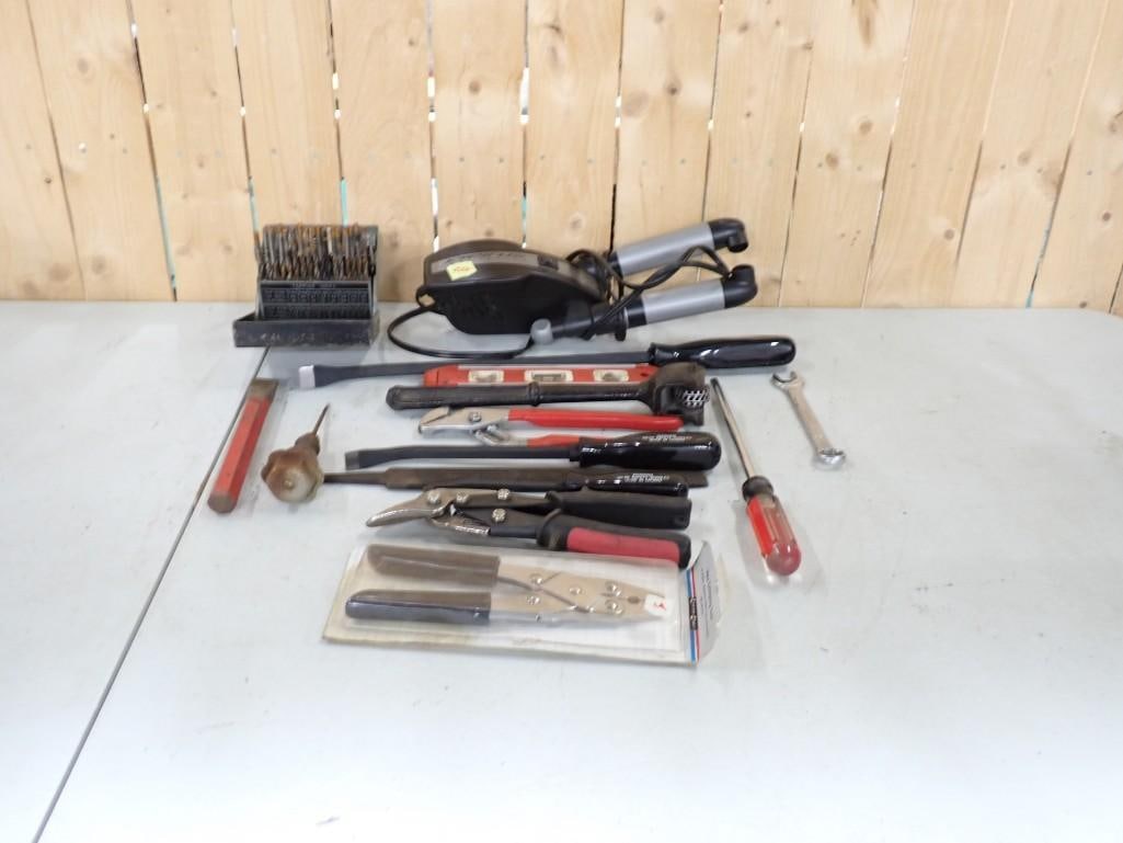 Lot of assorted Tools, Drill Bits, etc.: Lot of assorted Tools, Drill Bits, etc. All pictures are considered part of the description and should be examined carefully by bidders. Live Auctioneers is now offering Live Shipping through them. Th