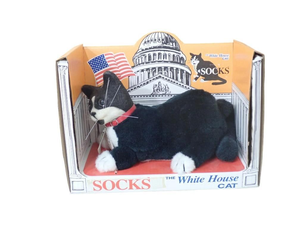 Vintage 1990's Socks the Whitehouse Cat With Original Box (1 of 5)