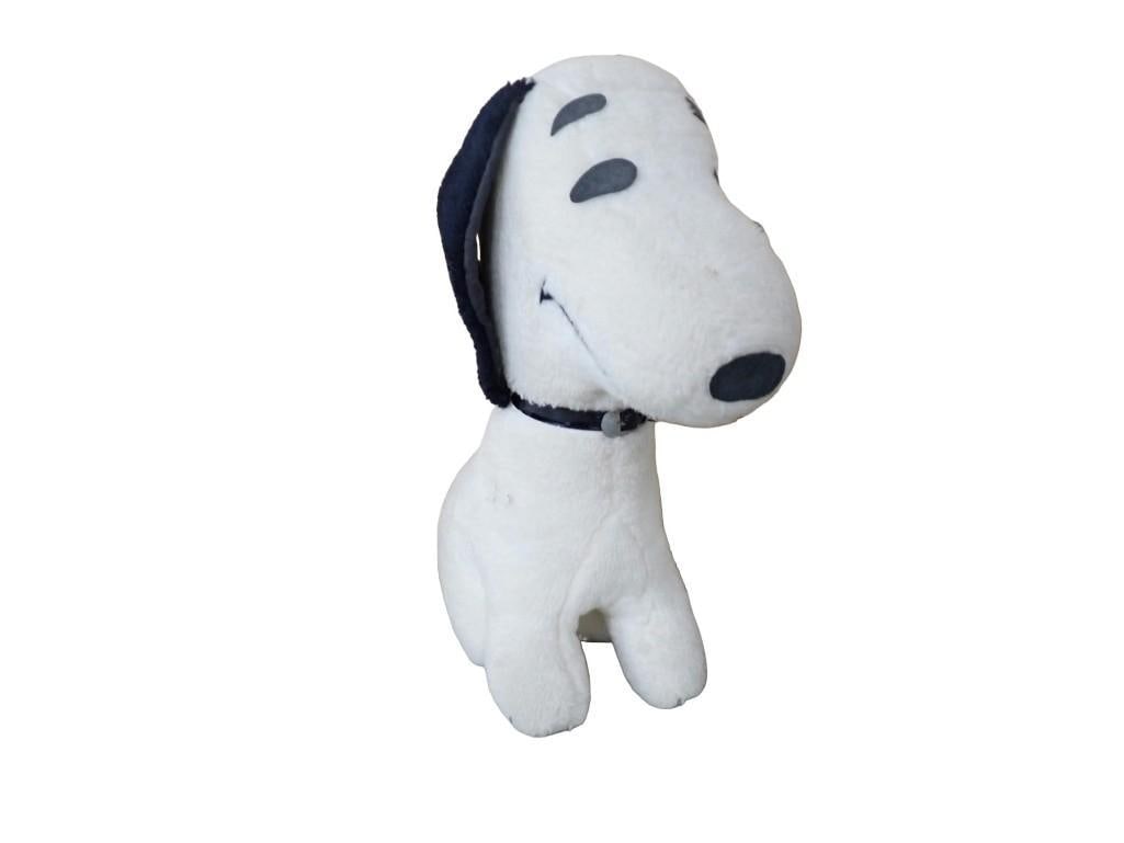 Vintage Plush Snoopy Dog Peanuts: Vintage Plush Snoopy Dog Peanuts All pictures are considered part of the description and should be examined carefully by bidders. Live Auctioneers is now offering Live Shipping through them. This is a