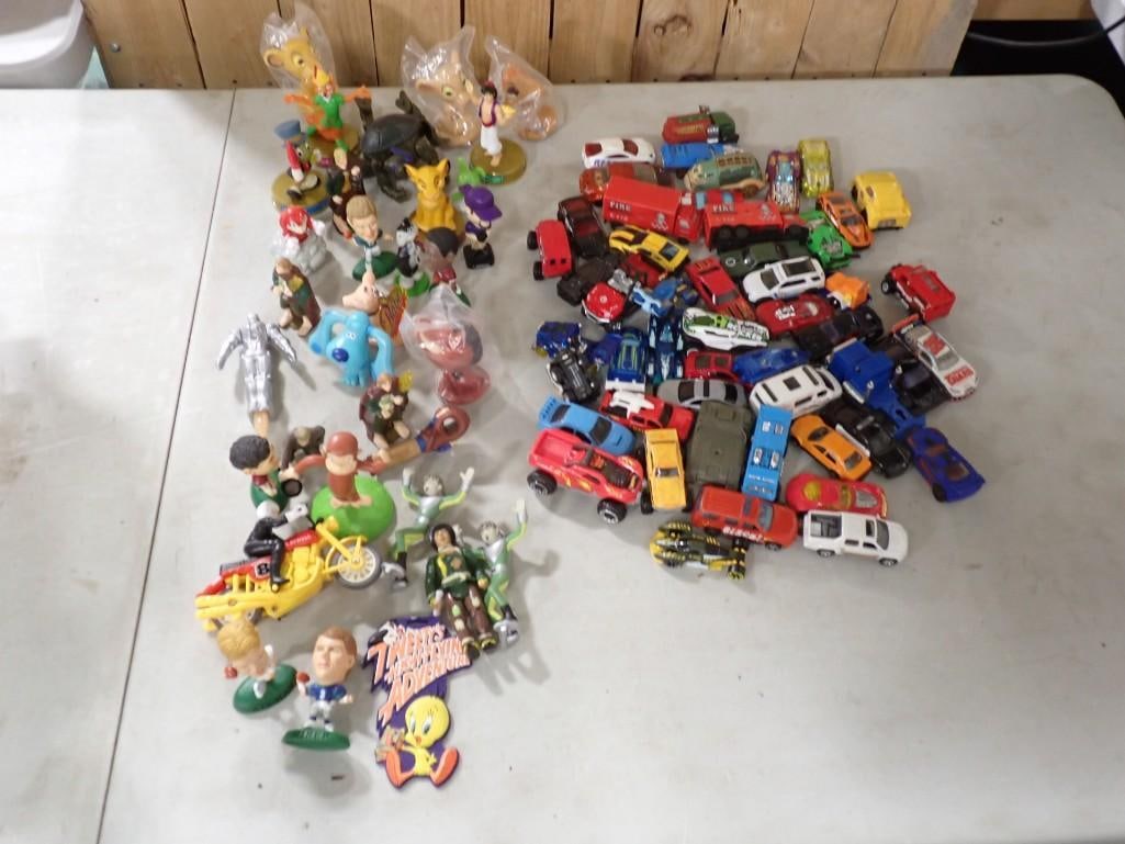 Small Toys and Figures incl Hot Wheels, Maisto, Matchbox, Etc: Small Toys and Figures incl Hot Wheels, Maisto, Matchbox, Etc All pictures are considered part of the description and should be examined carefully by bidders. Live Auctioneers is now offering Live Shi