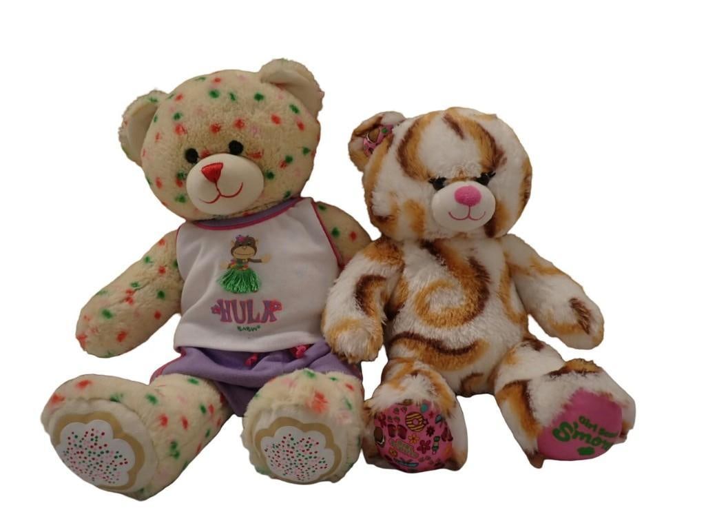 Build-A-Bear Lot - Girl Scouts S'mores and Christmas Sugar Cookie Sprinkles Bear: Build-A-Bear Lot - Girl Scouts S'mores and Christmas Sugar Cookie Sprinkles Bear All pictures are considered part of the description and should be examined carefully by bidders. Live Auctioneers i