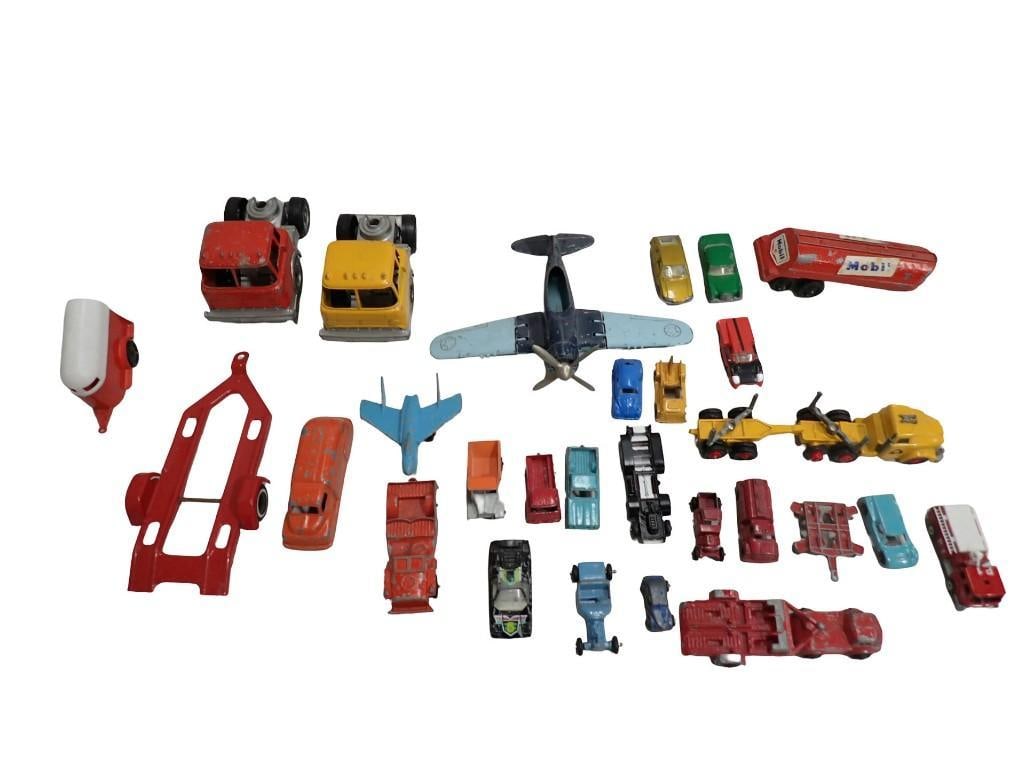 Vintage Die-Cast Cars, Trucks, Airplanes, Trailers, etc.: Vintage Die-Cast Cars, Trucks, Airplanes, Trailers, etc.. All pictures are considered part of the description and should be examined carefully by bidders. Live Auctioneers is now offering Live Shippin