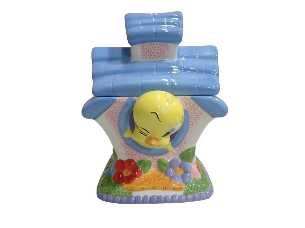 Gibson Looney Tunes Tweety Bird Cookie Jar: Gibson Looney Tunes Tweety Bird Cookie Jar All pictures are considered part of the description and should be examined carefully by bidders. Live Auctioneers is now offering Live Shipping through them.
