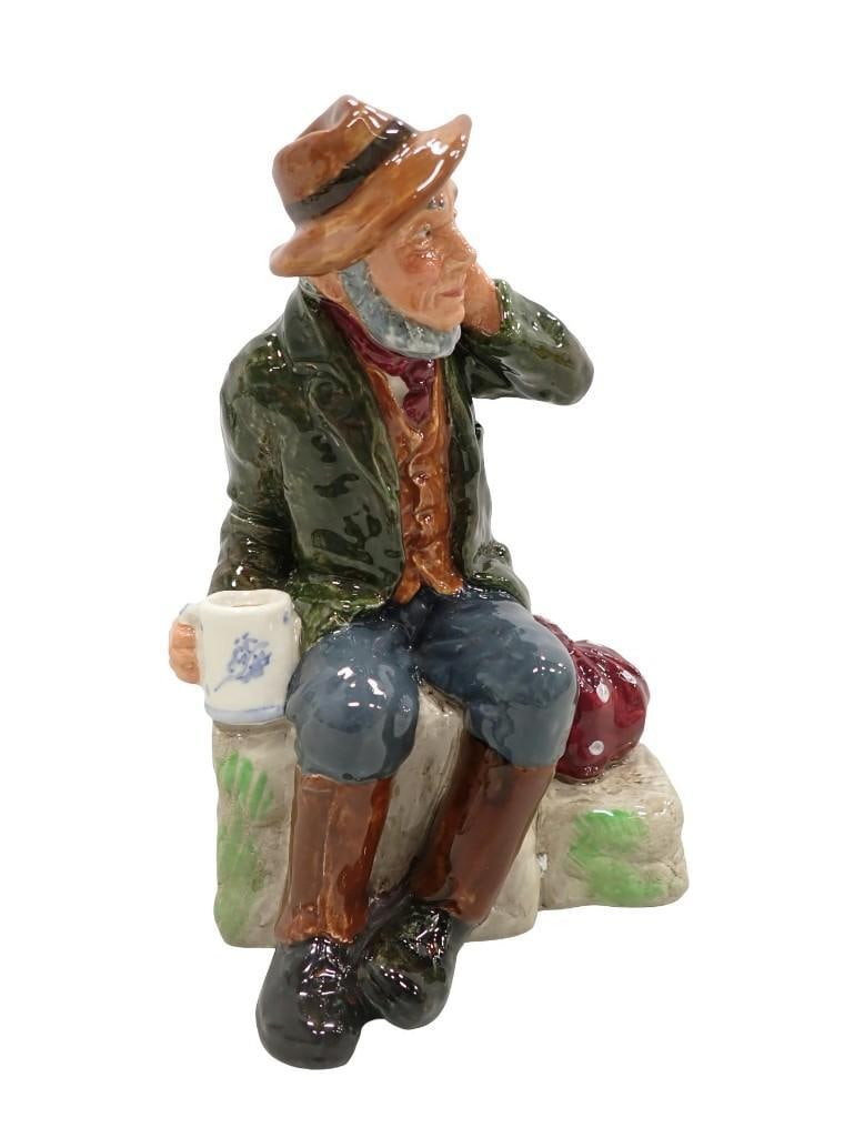 Royal Doulton Owd Willum H.N. 2042 Porcelain Figurine: Royal Doulton Owd Willum H.N. 2042 Porcelain Figurine All pictures are considered part of the description and should be examined carefully by bidders. Live Auctioneers is now offering Live Shipping