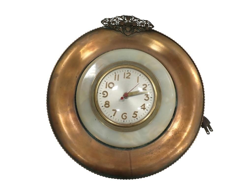 Vintage Electric Metal Wall Clock (1 of 5)